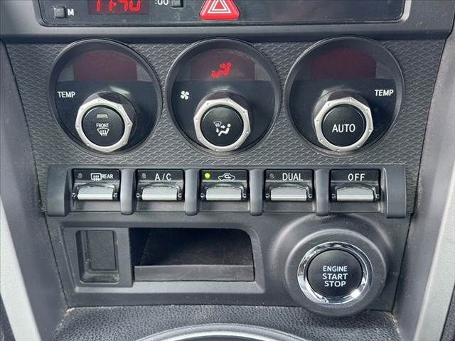 TOYOTA 86 2012 Image 31