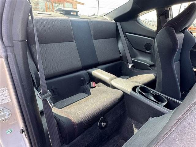 TOYOTA 86 2012 Image 31