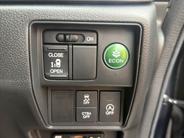 HONDA ODYSSEY 2013 Image 31