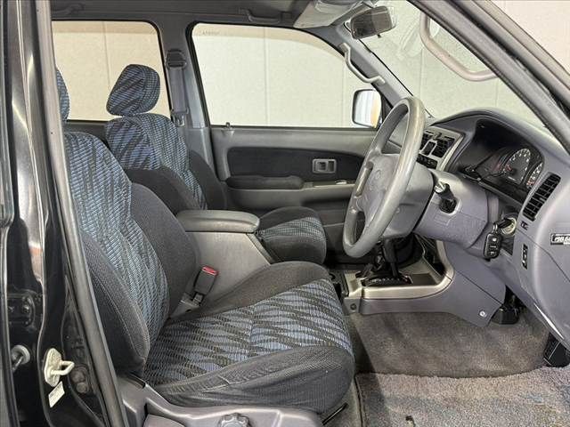 TOYOTA HILUXSURF WAGON 4WD 2000 Image 31