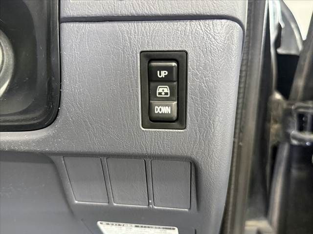 TOYOTA HILUXSURF WAGON 4WD 2000 Image 31