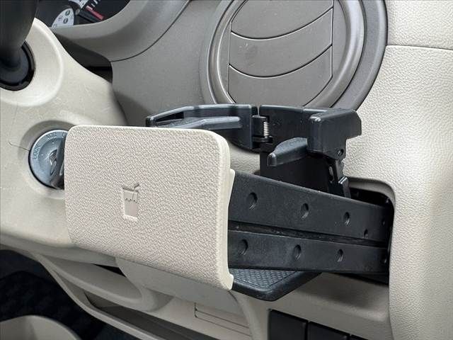 SUZUKI ALTO 2011 Image 31