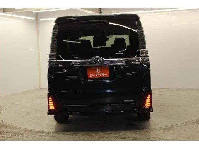 TOYOTA VOXY 2019 Image 31