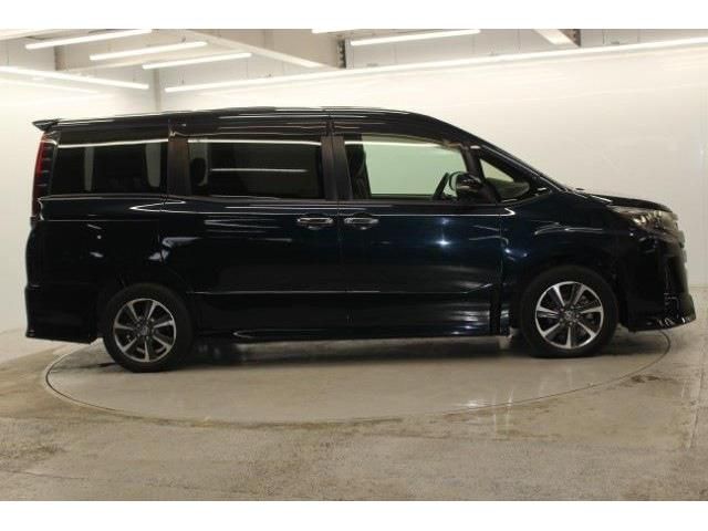TOYOTA NOAH 2020 Image 31