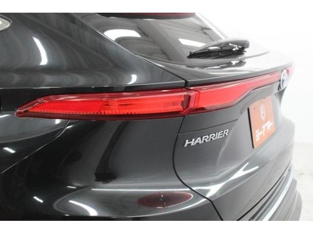 TOYOTA HARRIER HYBRID 2022 Image 31