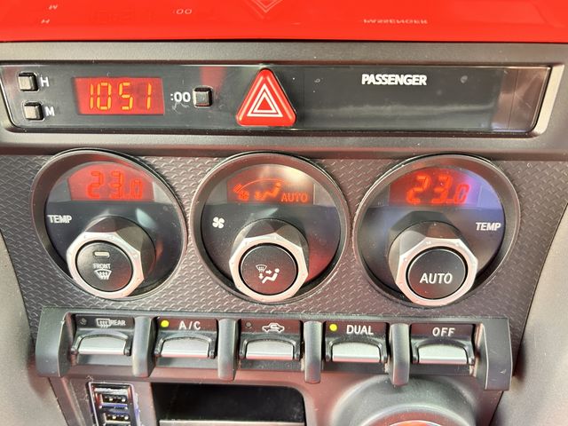 TOYOTA 86 2012 Image 31