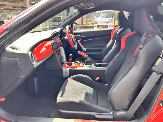 TOYOTA 86 2012 Image 31