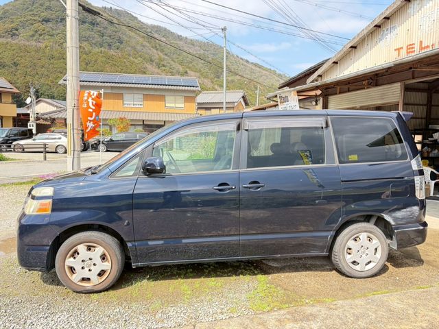 TOYOTA VOXY 2005 Image 31