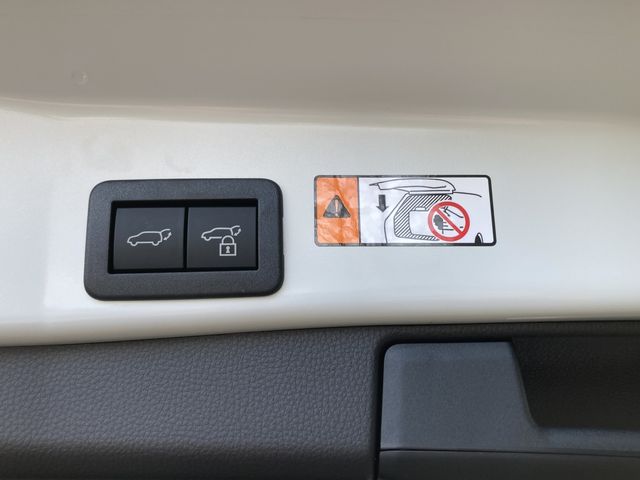 TOYOTA RAV4 HYBRID 4WD 2026 Image 31