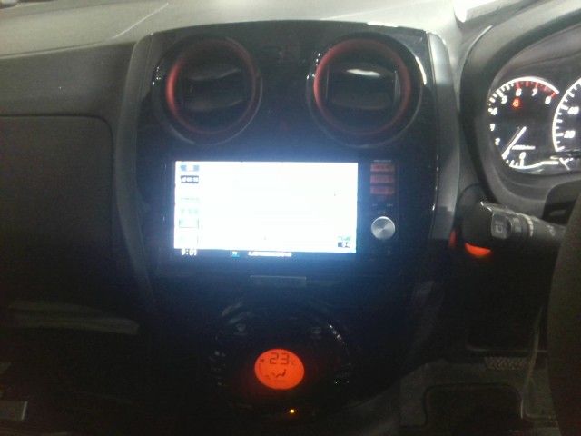 NISSAN NOTE 2016 Image 31