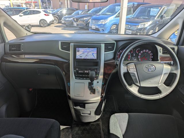 TOYOTA ALPHARD 2013 Image 31