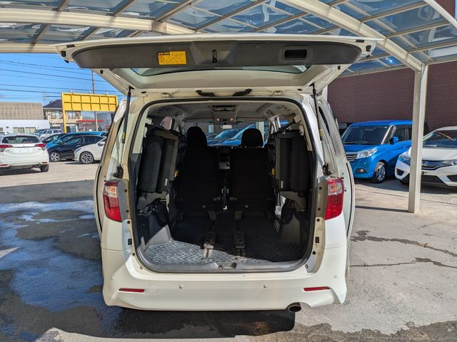 TOYOTA ALPHARD 2013 Image 31