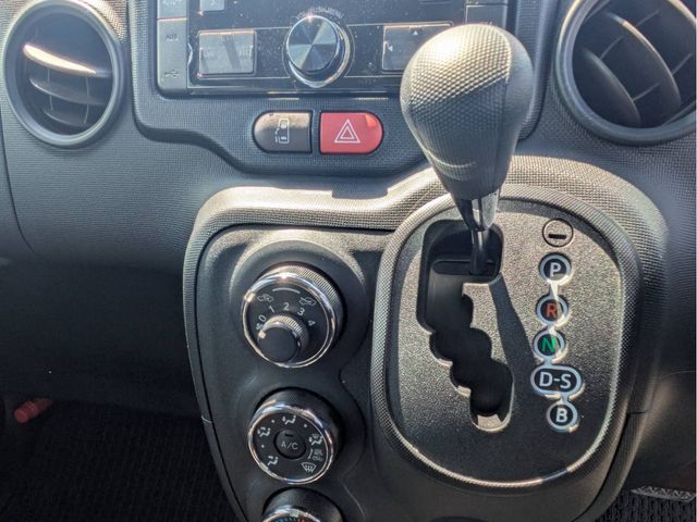 TOYOTA PORTE 2017 Image 31