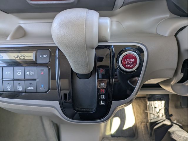 HONDA N BOX 2013 Image 31