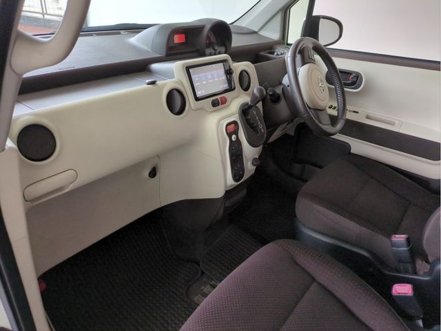 TOYOTA SPADE 2013 Image 31