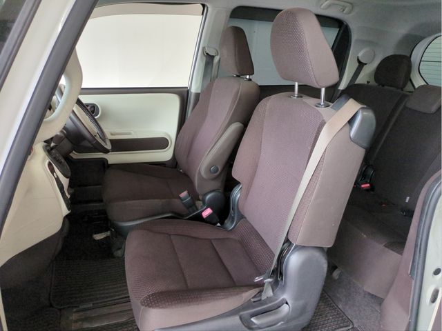 TOYOTA SPADE 2013 Image 31