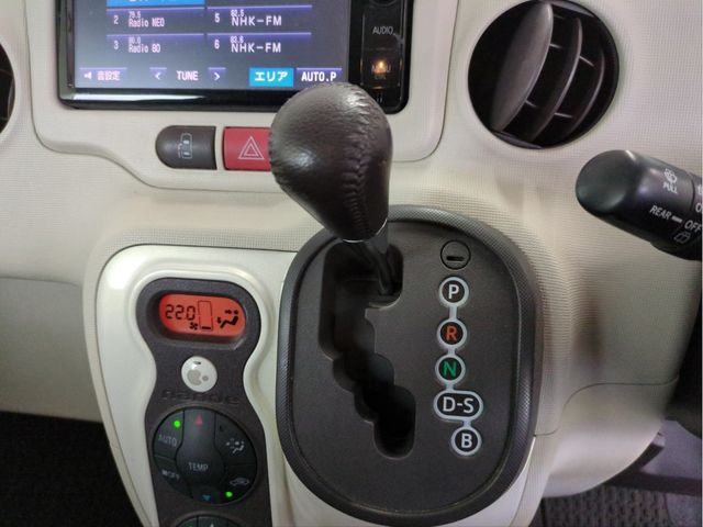 TOYOTA SPADE 2013 Image 31