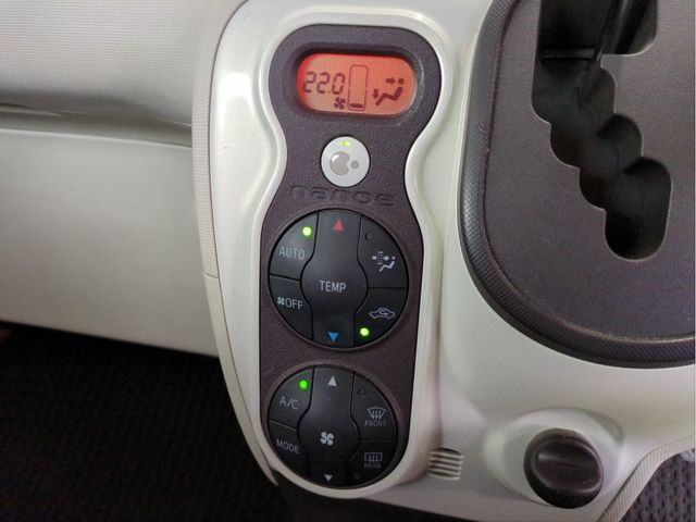 TOYOTA SPADE 2013 Image 31