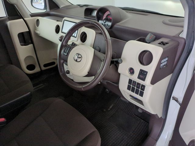 TOYOTA SPADE 2013 Image 31