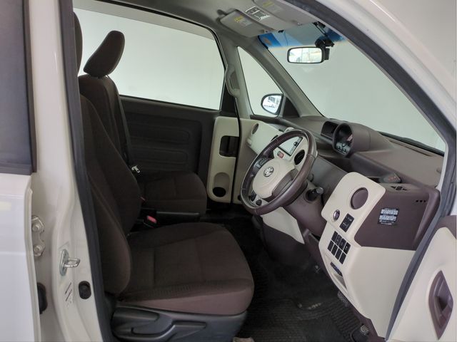 TOYOTA SPADE 2013 Image 31