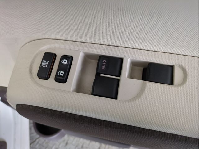 TOYOTA SPADE 2013 Image 31