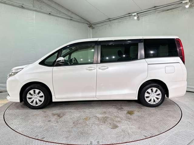 TOYOTA NOAH 2014 Image 31