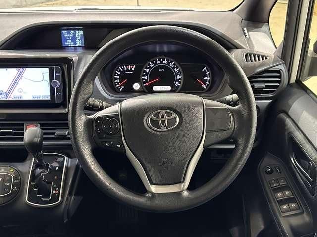 TOYOTA NOAH 2014 Image 31