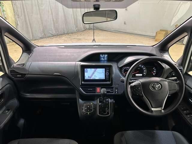 TOYOTA NOAH 2014 Image 31