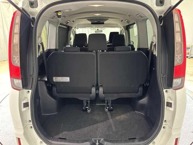 TOYOTA NOAH 2014 Image 31