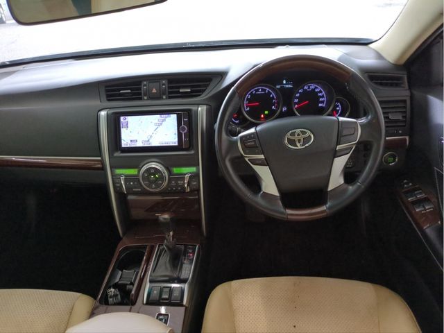 TOYOTA MARK X 2013 Image 31