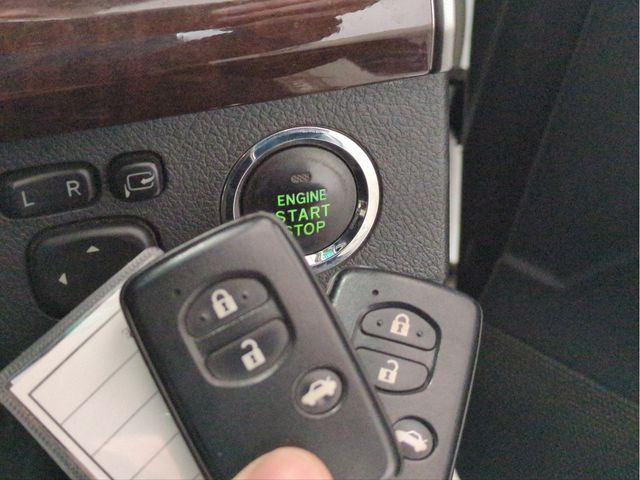 TOYOTA MARK X 2013 Image 31