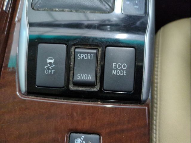 TOYOTA MARK X 2013 Image 31