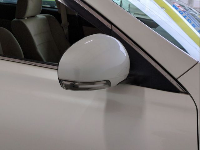 TOYOTA MARK X 2013 Image 31