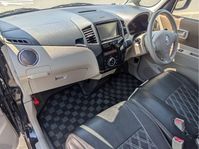 NISSAN ROOX 2011 Image 31