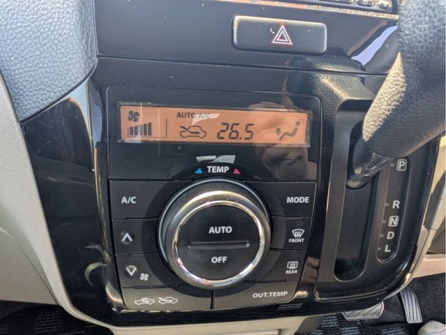 NISSAN ROOX 2011 Image 31