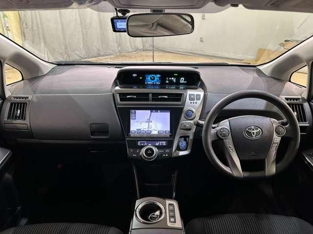 TOYOTA PRIUS ALPHA 2015 Image 31