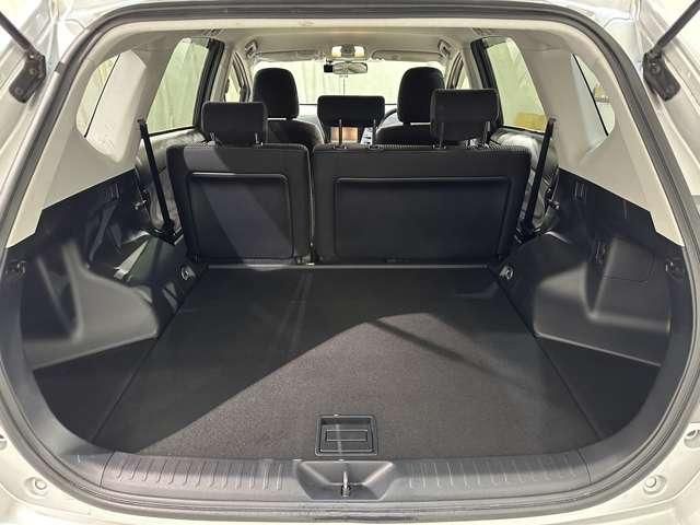 TOYOTA PRIUS ALPHA 2015 Image 31