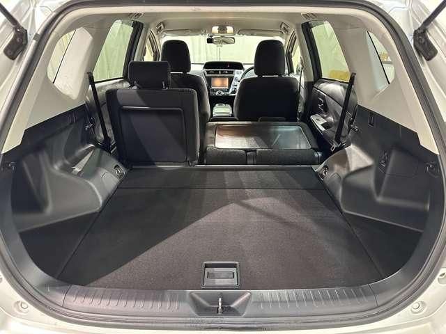 TOYOTA PRIUS ALPHA 2015 Image 31