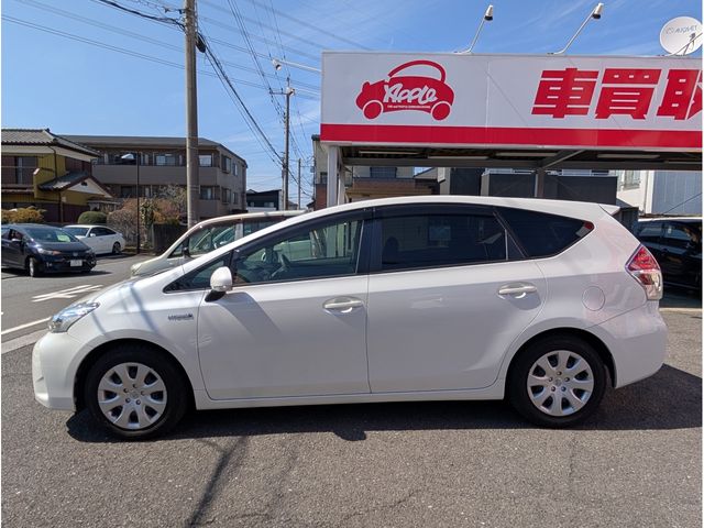 TOYOTA PRIUS ALPHA 2017 Image 31