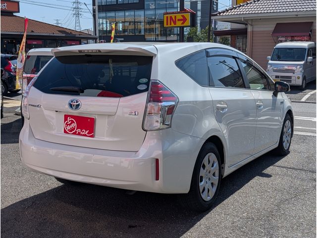 TOYOTA PRIUS ALPHA 2017 Image 31
