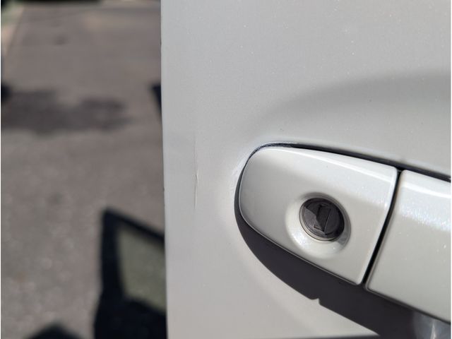 TOYOTA PRIUS ALPHA 2017 Image 31