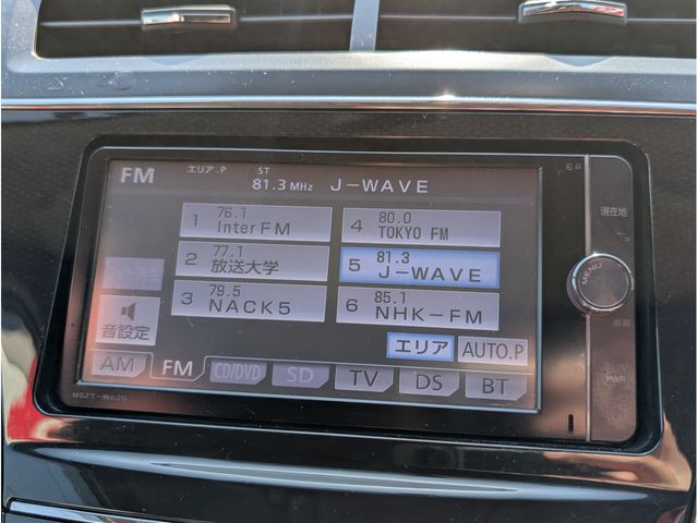 TOYOTA PRIUS ALPHA 2017 Image 31