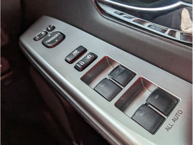 TOYOTA PRIUS ALPHA 2017 Image 31