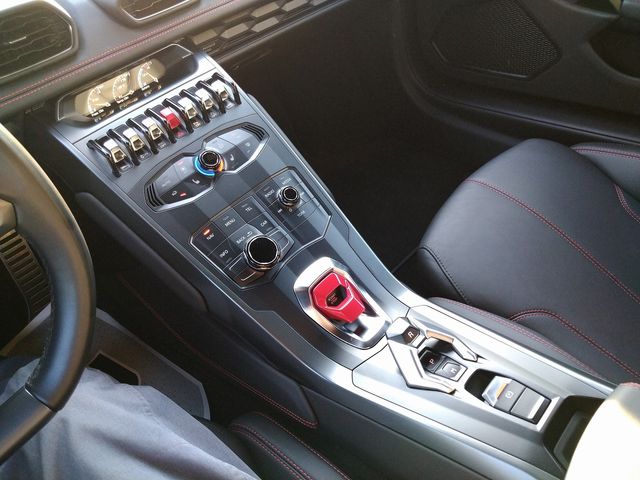 LAMBORGHINI HURACAN 2015 Image 31