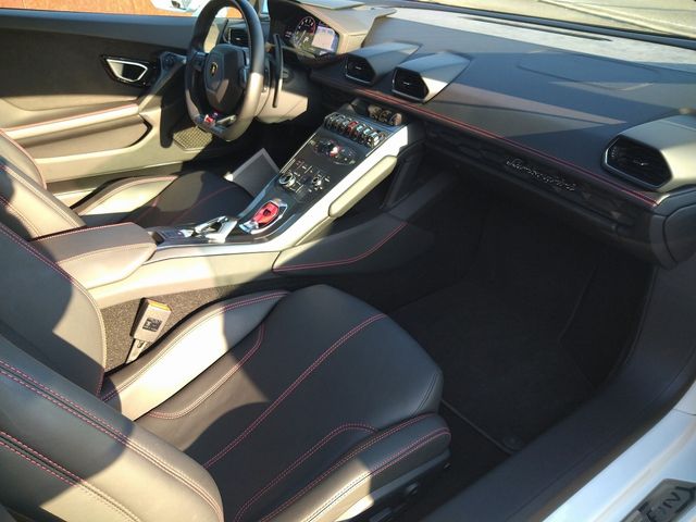 LAMBORGHINI HURACAN 2015 Image 31
