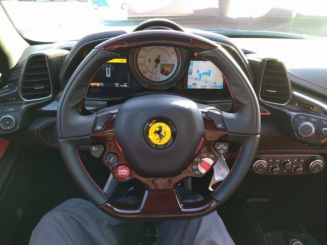 FERRARI 458 SPIDER 2015 Image 31