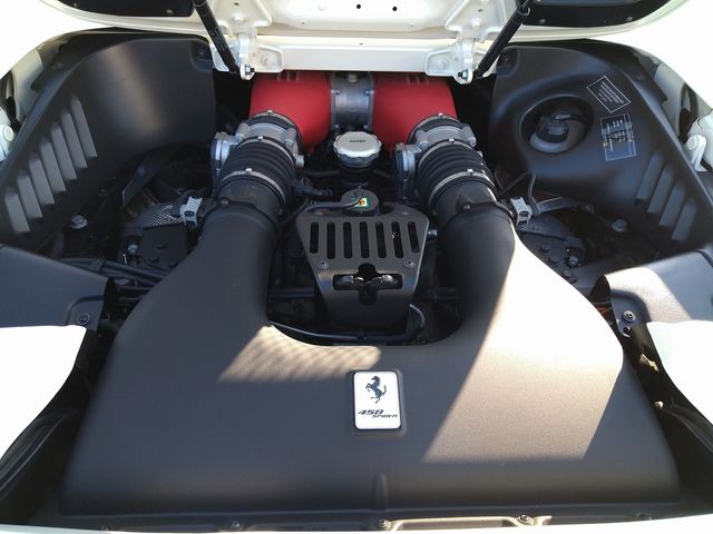 FERRARI 458 SPIDER 2015 Image 31