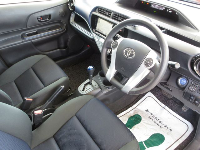 TOYOTA AQUA 2016 Image 31