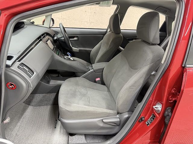 TOYOTA PRIUS 2011 Image 31