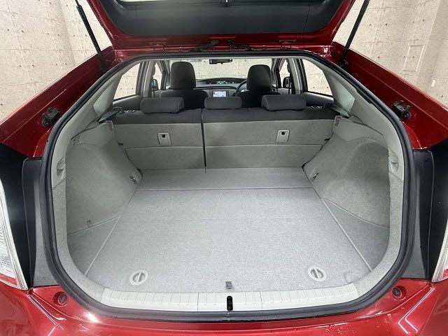 TOYOTA PRIUS 2011 Image 31